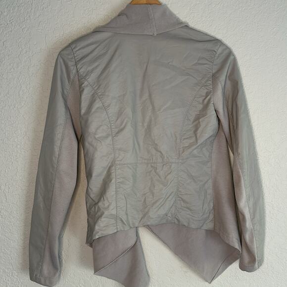 BlankNYC Grey Faux Leather Moto Diagonal Zip Jacket Y2K Minimalist Neutral Boss - Picture 6 of 9